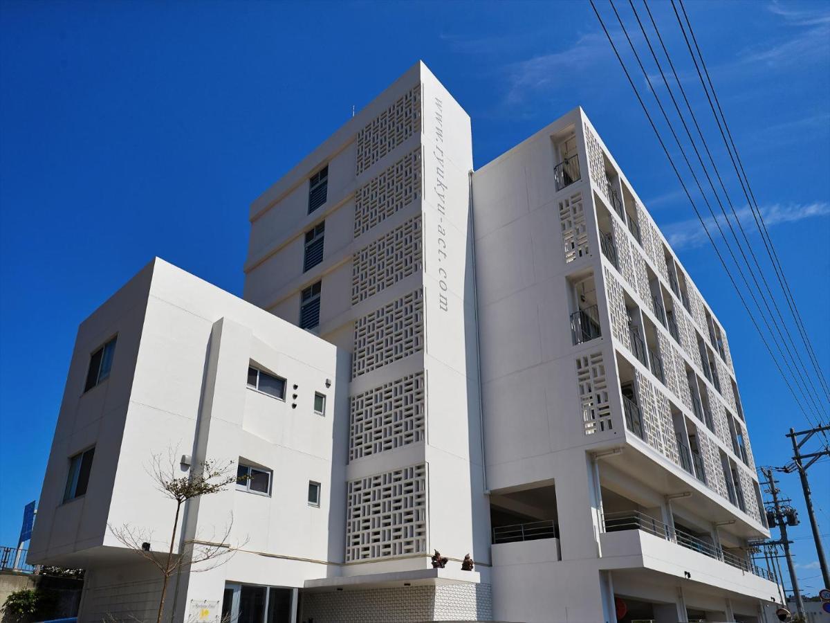 Апарт отель アルセ琉球ハーバーステイ Urasoe Экстерьер фото